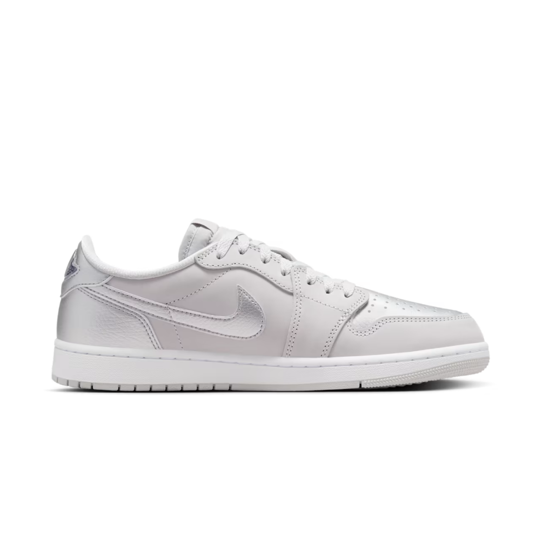 Nike Air Jordan 1 Retro Low OG "Metallic Silver"