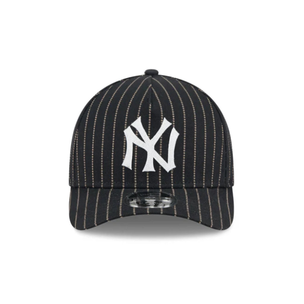 New York Yankees Dotted Pinstripe 9FORTY M-Crown A-Frame Adjustable Cap