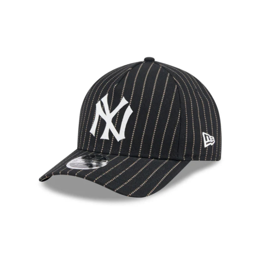 New York Yankees Dotted Pinstripe 9FORTY M-Crown A-Frame Adjustable Cap