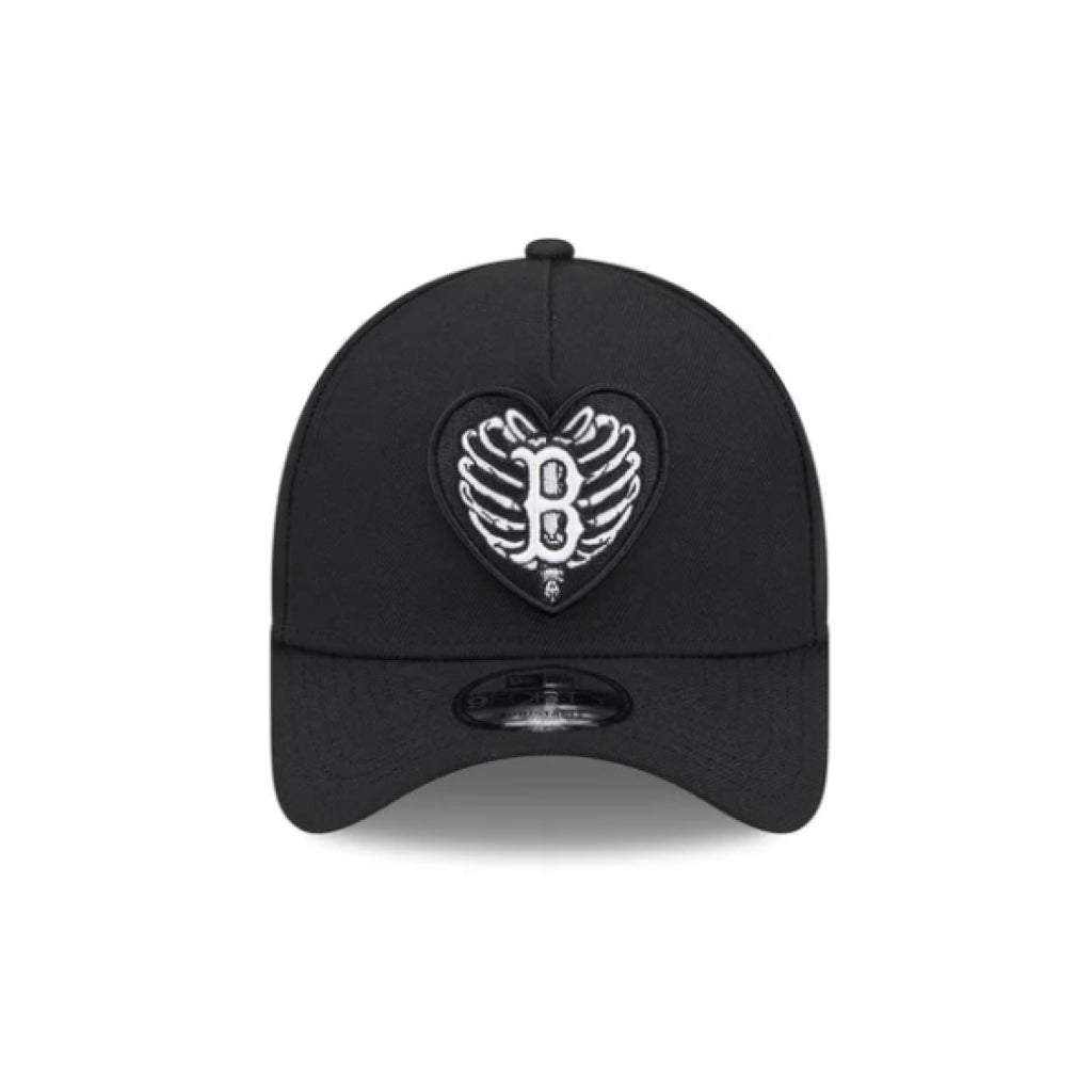 Boston Red Sox Skeletal Heart 9FORTY A-Frame Snapback Cap