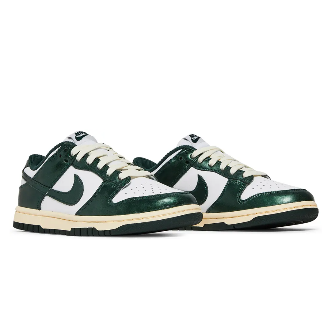 Nike Wmns Dunk Low 'Vintage Green'
