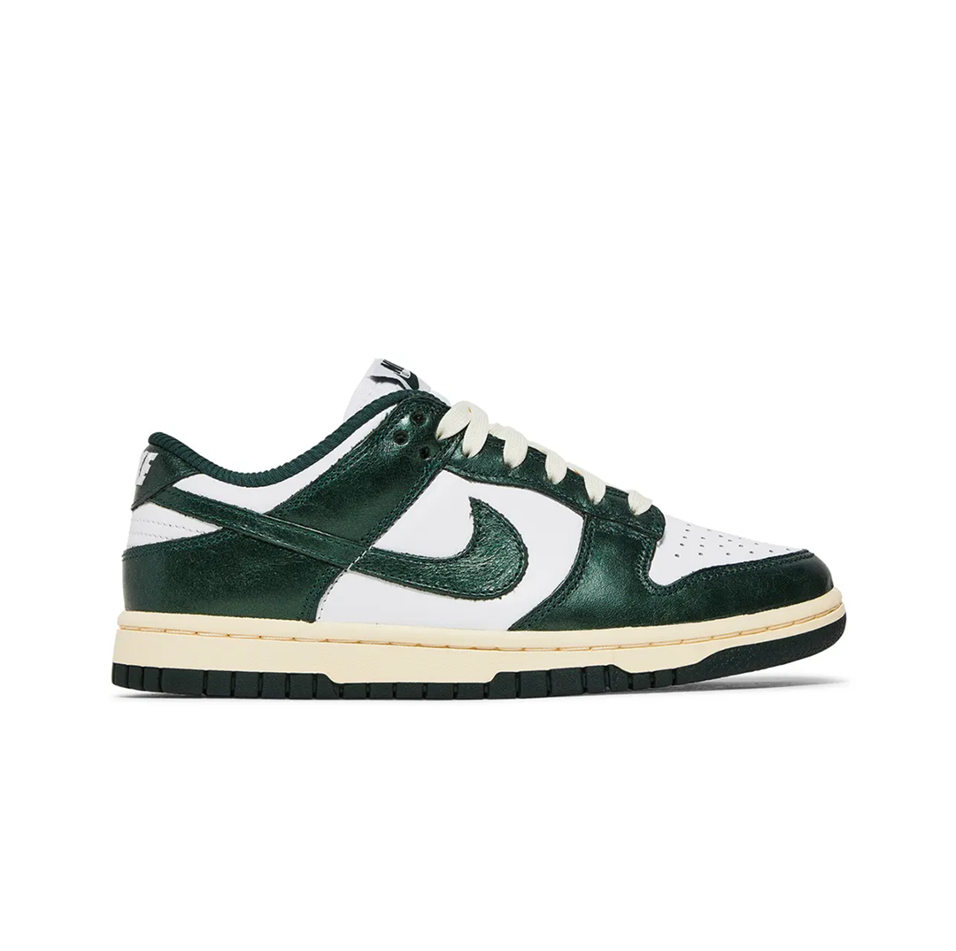 Nike Wmns Dunk Low 'Vintage Green'