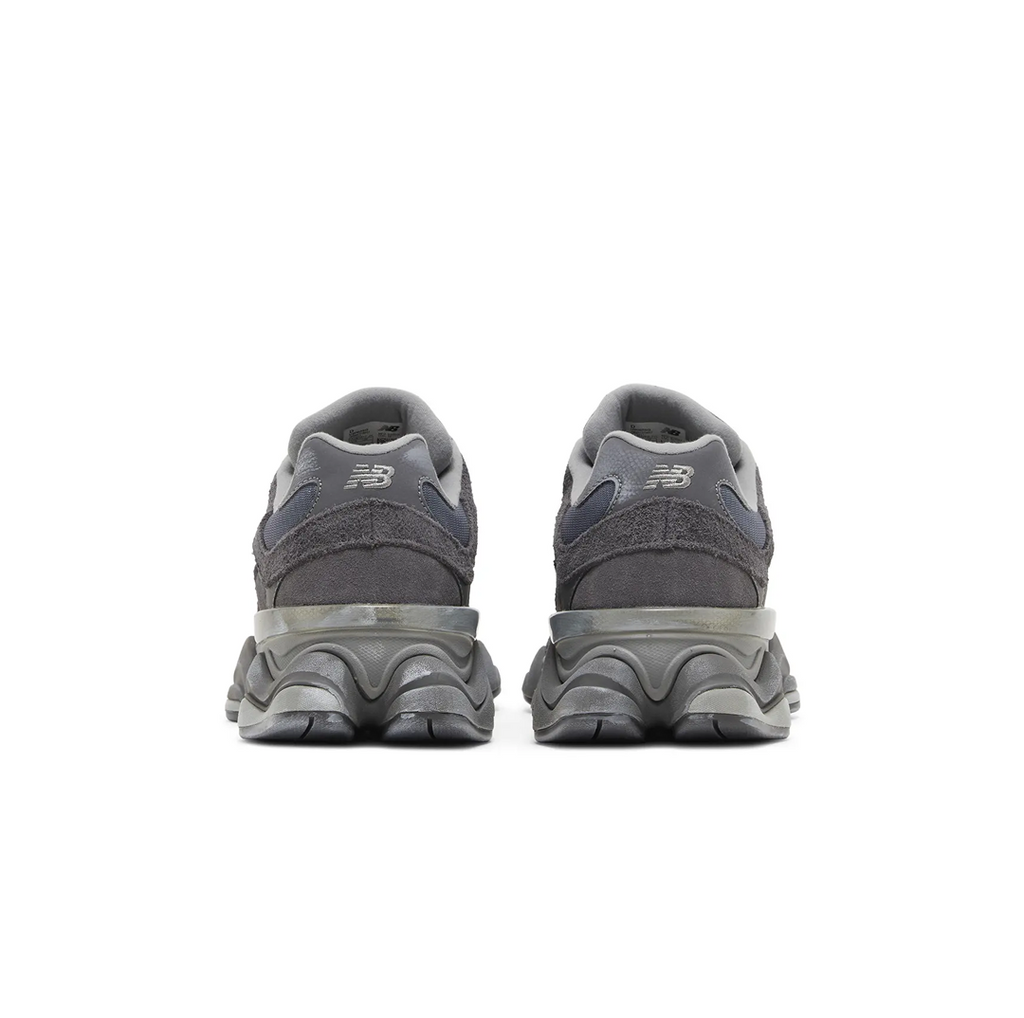 New Balance 9060 Magnet